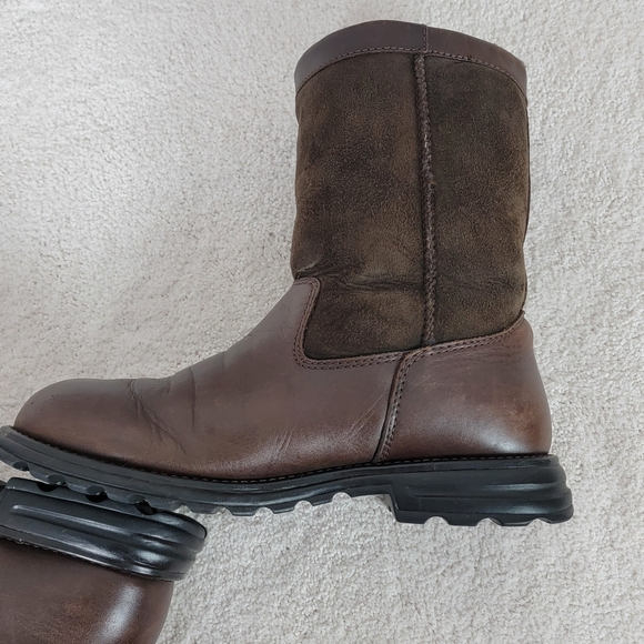 Ugg Women's Brooks Brown Leather Shearling Mid Calf Waterproof Winter Boots Sz 9 - Picture 7 of 16
